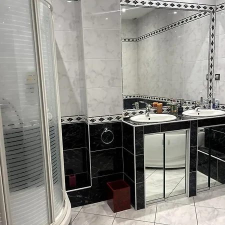 Appartement Le 42 Authentique Terrasse Et Parking Prive