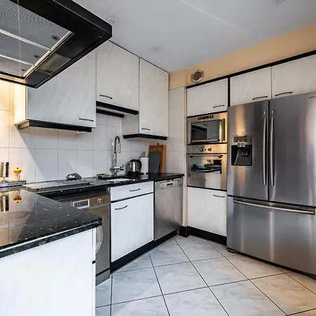 Appartement Le 42 Authentique Terrasse Et Parking Prive Dijon