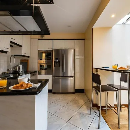 Le 42 Authentique Terrasse Et Parking Prive Appartement Dijon